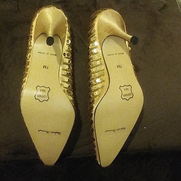 Vintage Sequence Gold Pumps - Picture 2 of 8